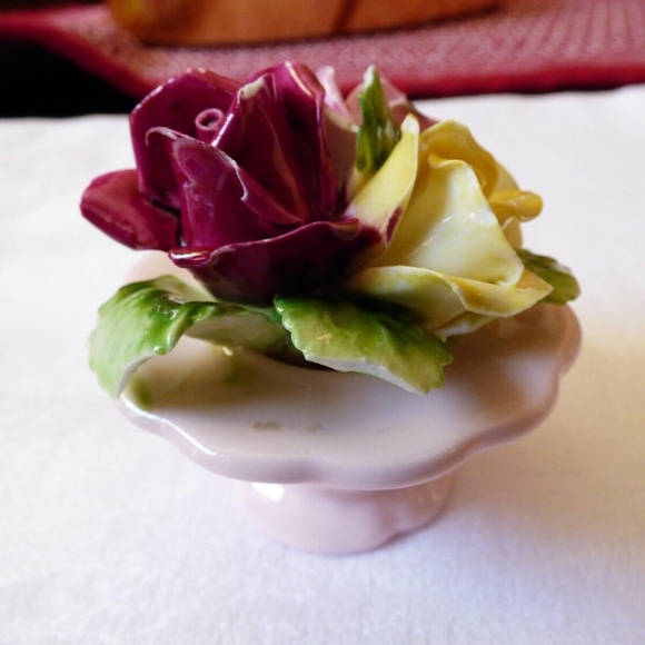 VTG England Royal Adderley Bone China hand made Floral Rose Vanity Figurine - Picture 9 of 10